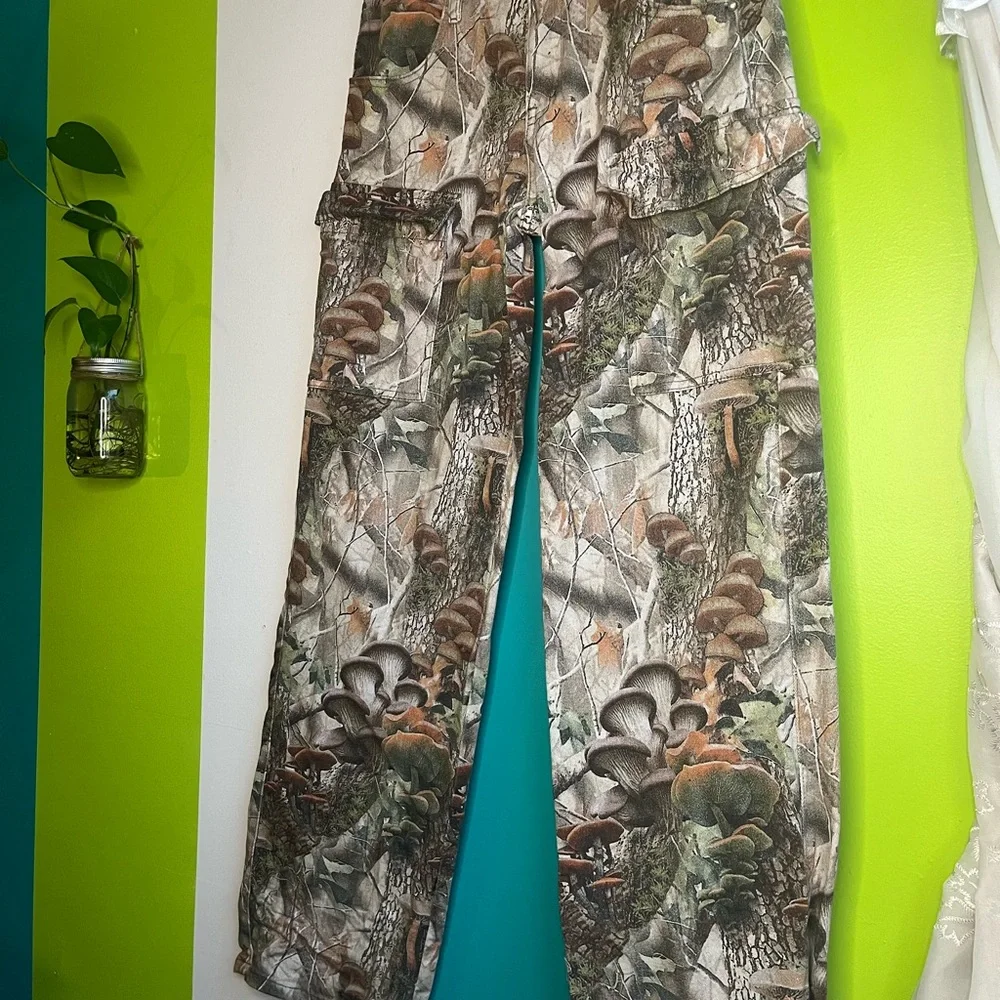 Mushroom Camouflage Cargo Pants - Picture 5 of 5